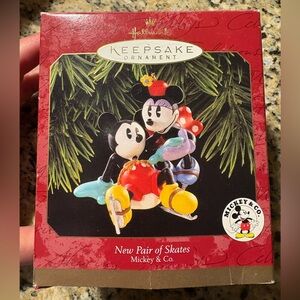 Vintage Hallmark Keepsake Ornament Mickey & Minnie Mouse 1997 New Pair of Skates